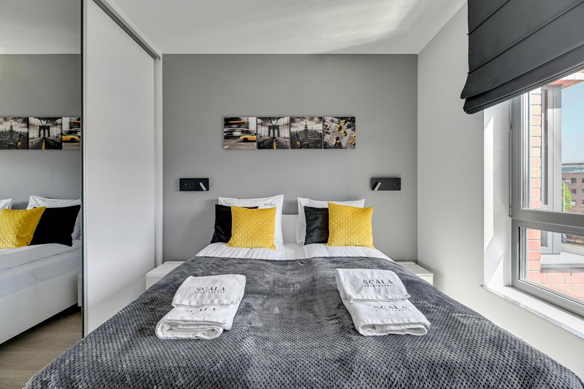Scala City Center Apartments & Studios By Lion Apartments Gdansk Bagian luar foto